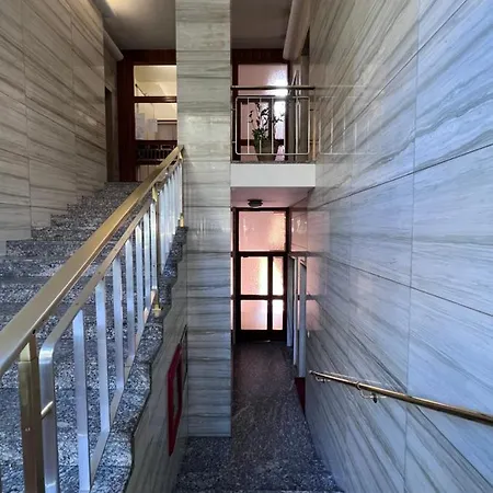 דירה Ampio E Luminoso In Zona Bocconi *